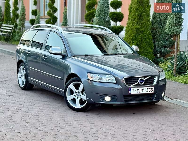 Универсал Volvo V50 2012 в 