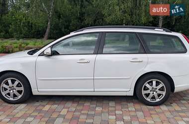 Универсал Volvo V50 2010 в 
