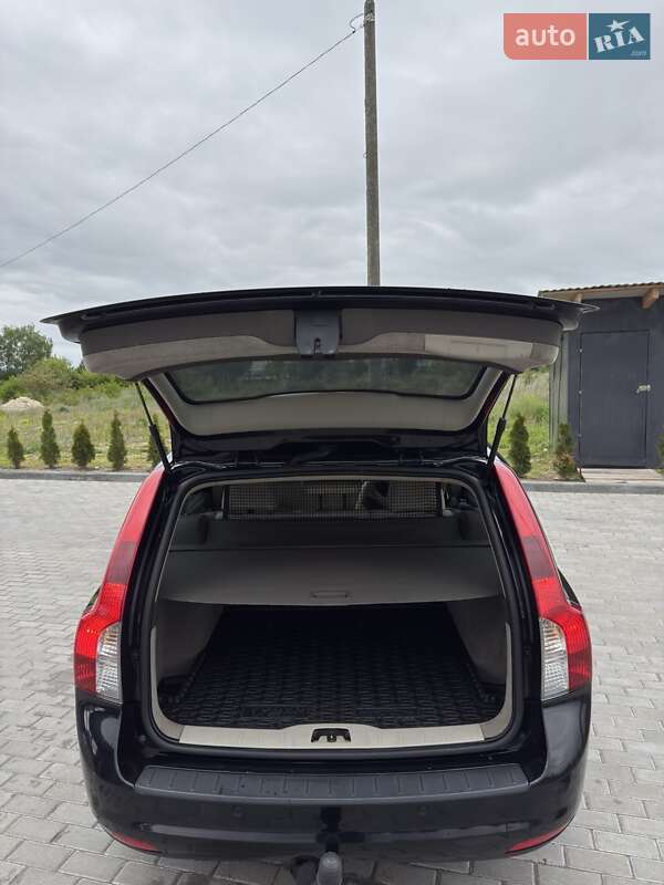 Универсал Volvo V50 2009 в Золочеве