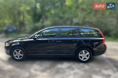 Универсал Volvo V50 2010 в Харькове