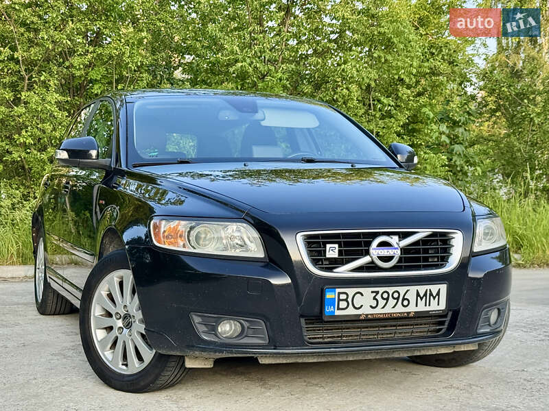 Универсал Volvo V50 2010 в 