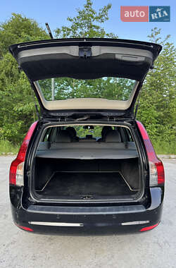 Универсал Volvo V50 2010 в 