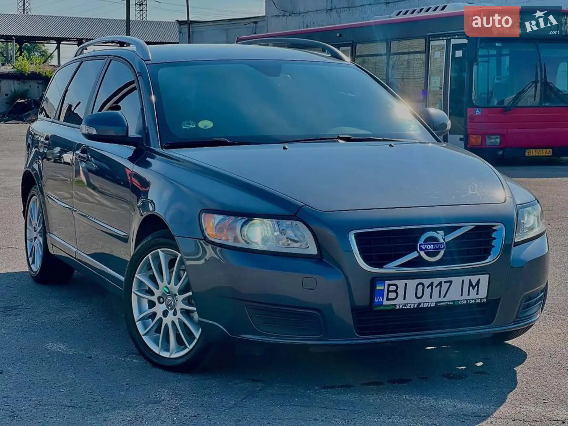 2011 Volvo V50 - мініатюра 3
