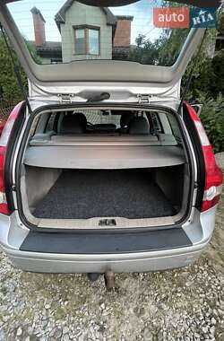 Универсал Volvo V50 2004 в 