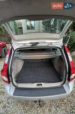 Универсал Volvo V50 2004 в 
