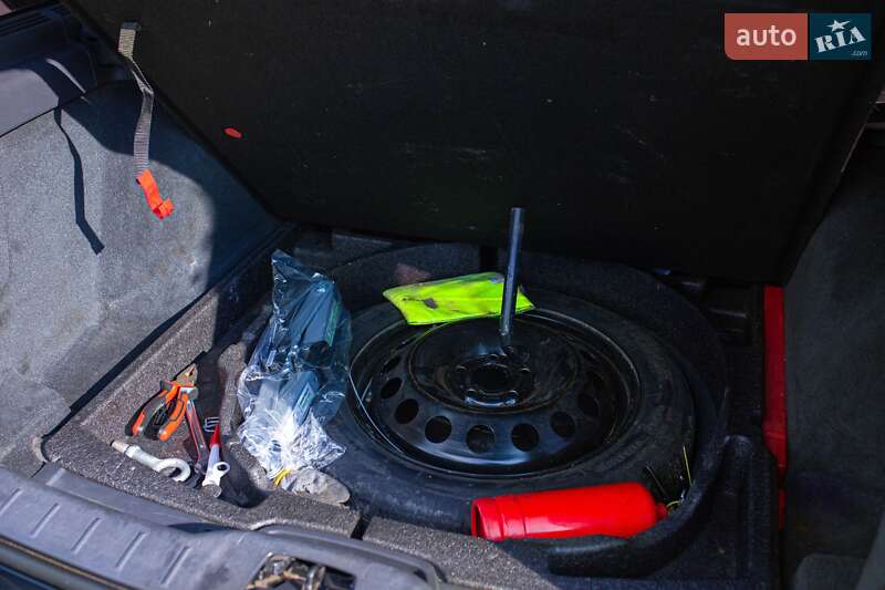 Универсал Volvo V50 2008 в Львове фото 27 Универсал Volvo V50 2008 в Львове