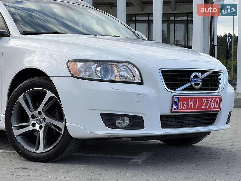 Універсал Volvo V50 2012 в Радивиліві