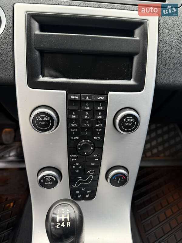 Універсал Volvo V50 2011 в Рівному