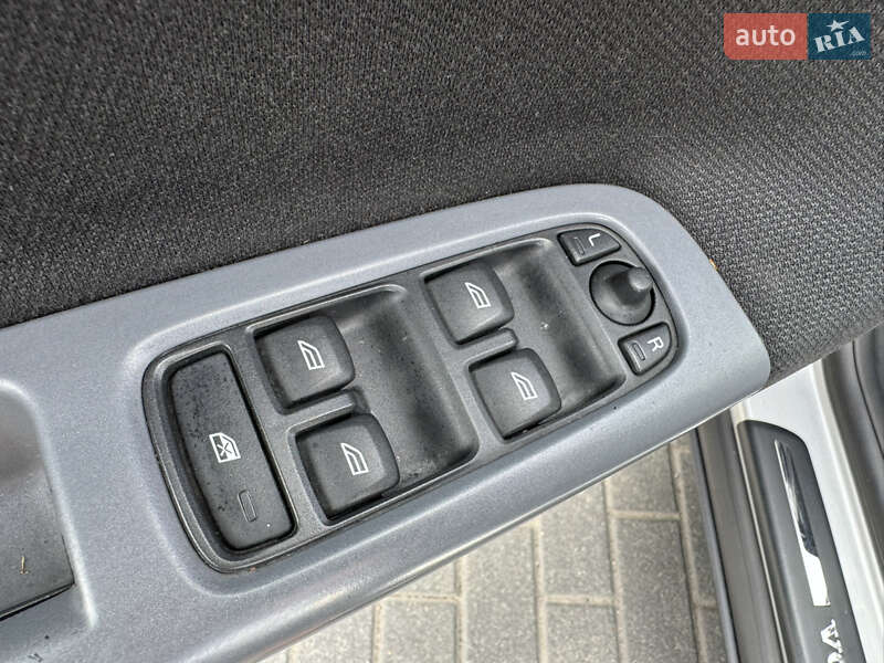 Универсал Volvo V50 2010 в Луцке