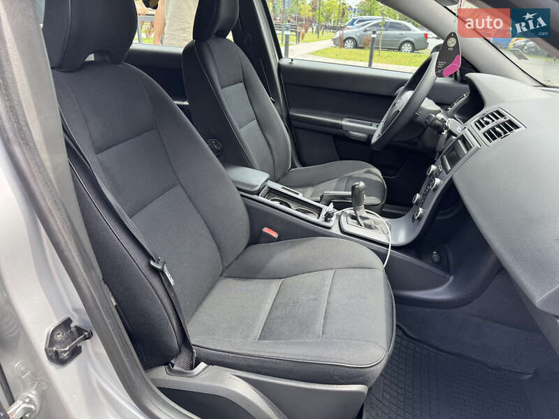 Универсал Volvo V50 2010 в Луцке