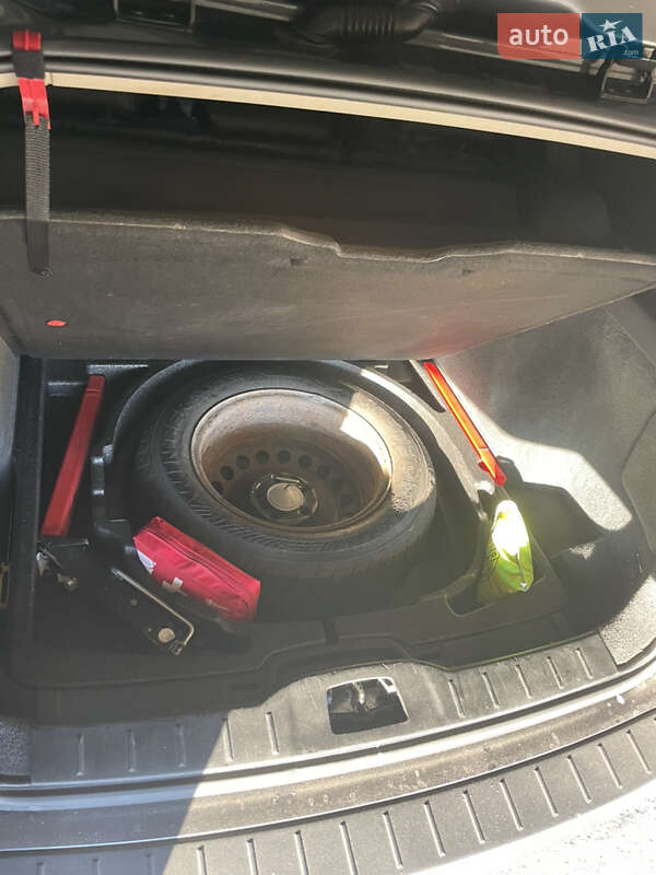 Универсал Volvo V50 2012 в Киверцах фото 15 Универсал Volvo V50 2012 в Киверцах