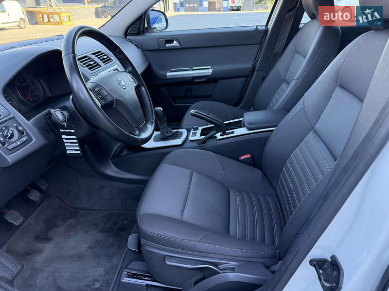 Универсал Volvo V50 2012 в Ровно