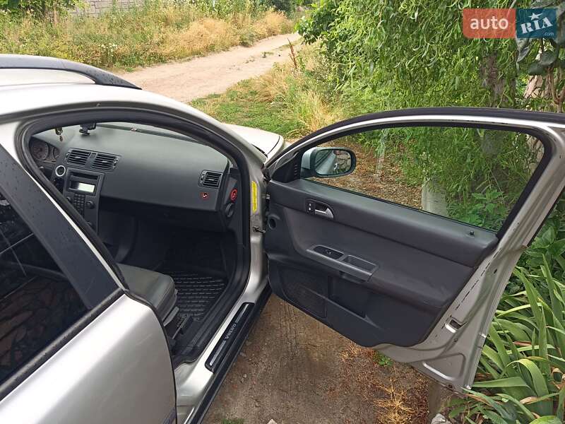 Универсал Volvo V50 2006 в Киеве