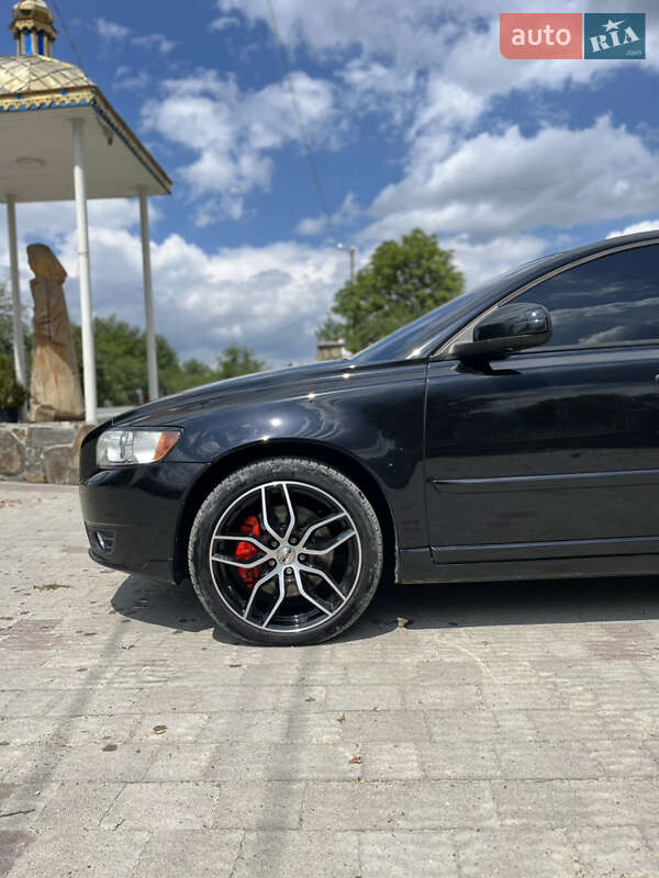 Универсал Volvo V50 2011 в Надворной