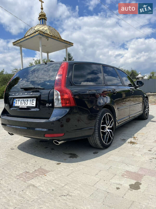 Универсал Volvo V50 2011 в Надворной