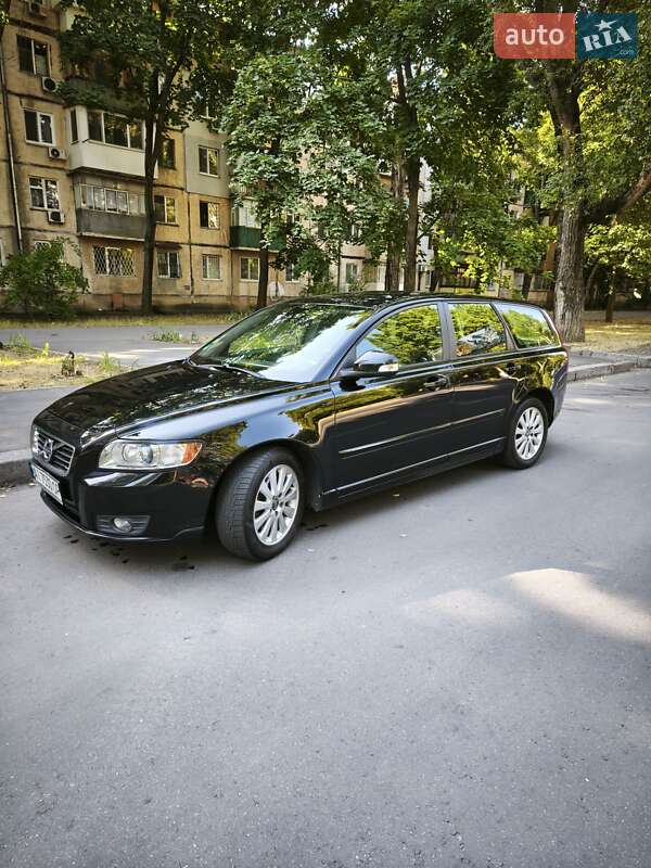 Volvo V50 2011