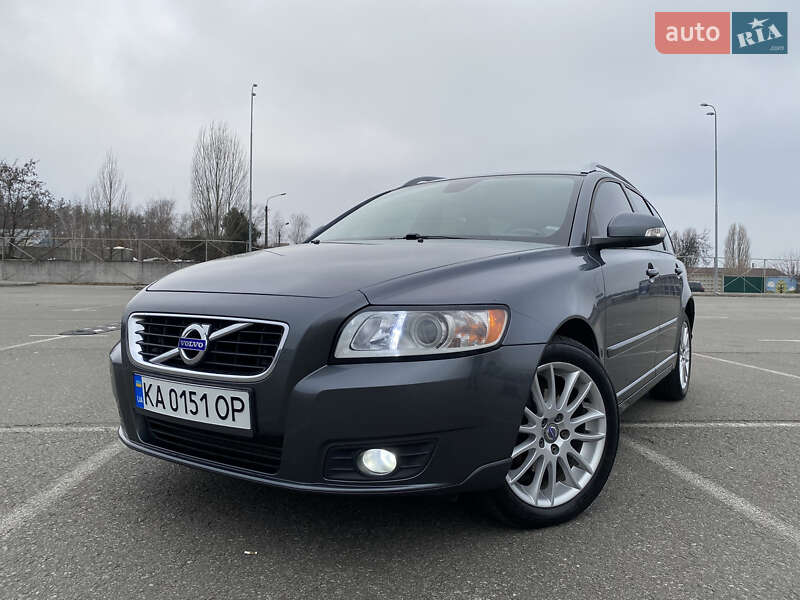Универсал Volvo V50 2010 в Киеве