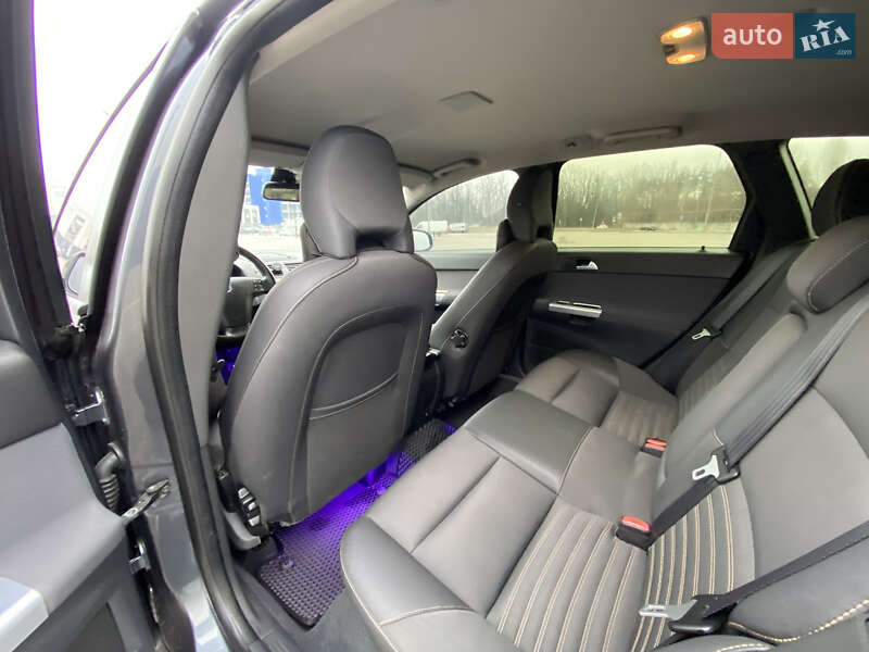 Универсал Volvo V50 2010 в Киеве