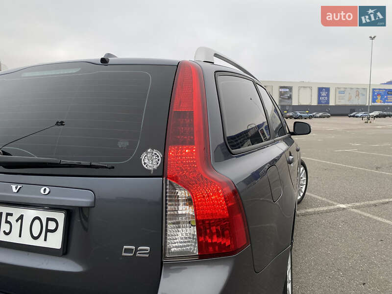 Универсал Volvo V50 2010 в Киеве
