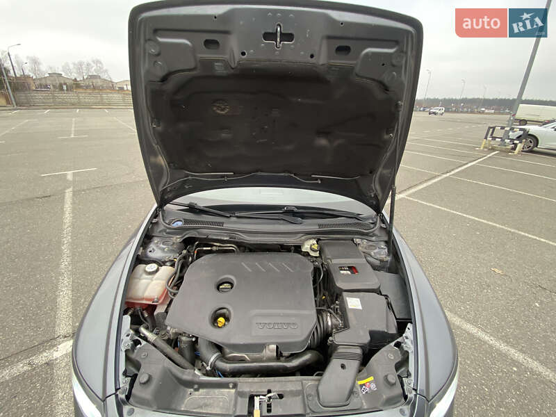 Универсал Volvo V50 2010 в Киеве