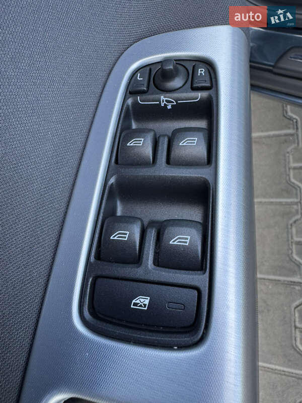 Универсал Volvo V50 2011 в Луцке