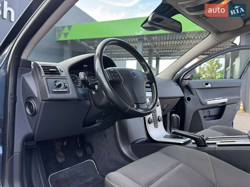 Универсал Volvo V50 2011 в Луцке