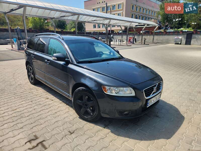 Универсал Volvo V50 2010 в Ровно