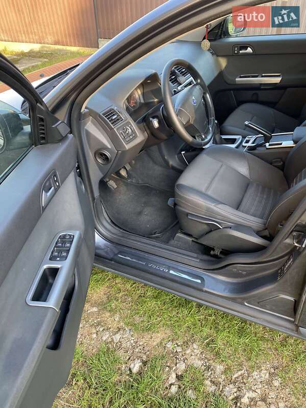 Універсал Volvo V50 2008 в Бориславі