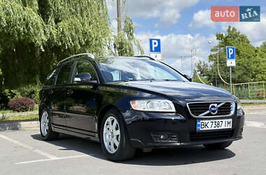 Универсал Volvo V50 2011 в Здолбунове