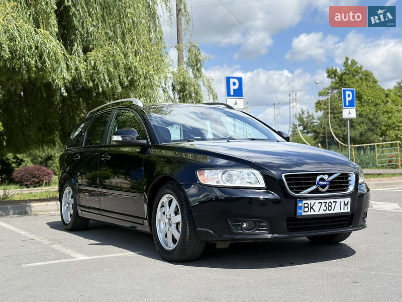 Volvo V50 2011