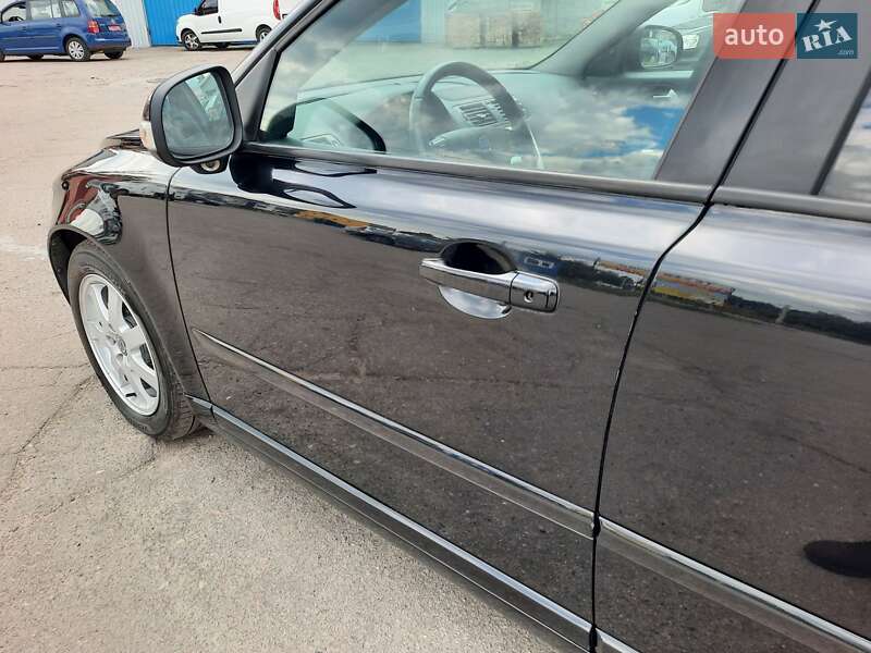 Универсал Volvo V50 2012 в Полтаве