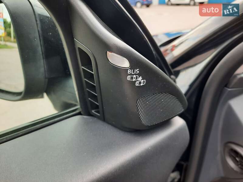 Универсал Volvo V50 2012 в Полтаве