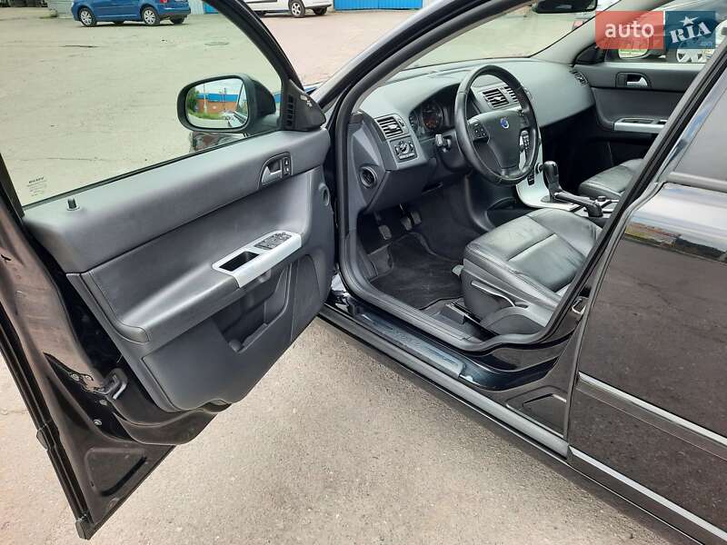 Универсал Volvo V50 2012 в Полтаве