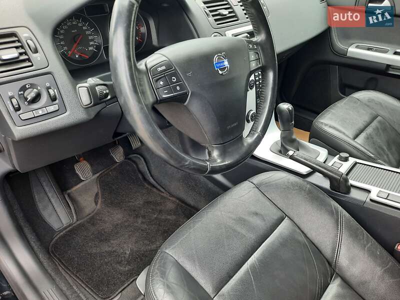 Универсал Volvo V50 2012 в Полтаве