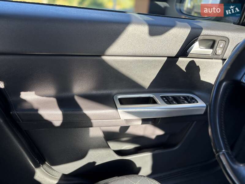 Универсал Volvo V50 2011 в Львове