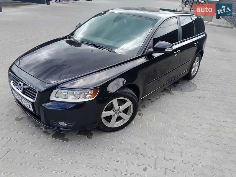 Универсал Volvo V50 2011 в Житомире