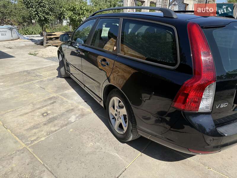 Універсал Volvo V50 2010 в Кривому Розі