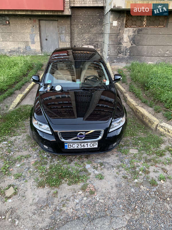 Универсал Volvo V50 2011 в Львове
