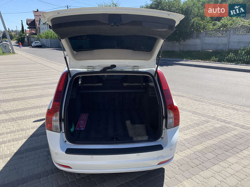 Универсал Volvo V50 2012 в Белой Церкви