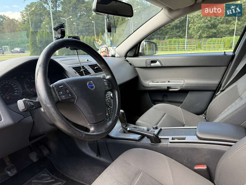 Універсал Volvo V50 2010 в Рівному