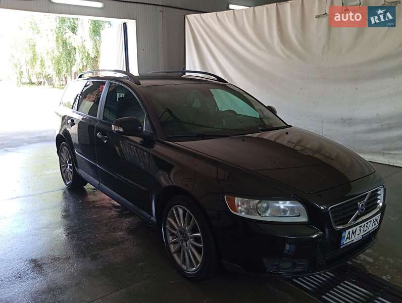 Универсал Volvo V50 2010 в 
