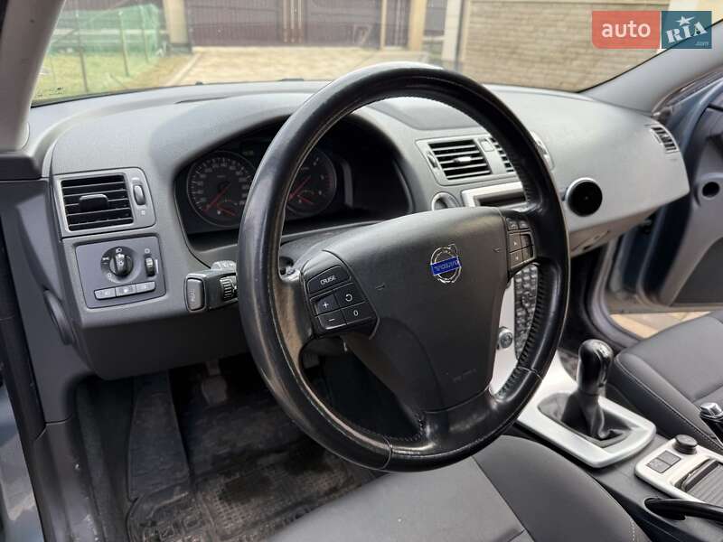 Универсал Volvo V50 2010 в Львове фото 2 Универсал Volvo V50 2010 в Львове