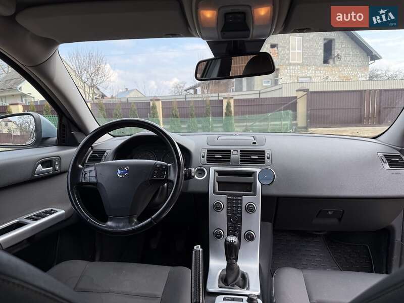 Универсал Volvo V50 2010 в Львове фото 3 Универсал Volvo V50 2010 в Львове
