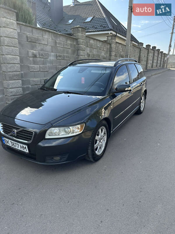 Volvo V50 2009