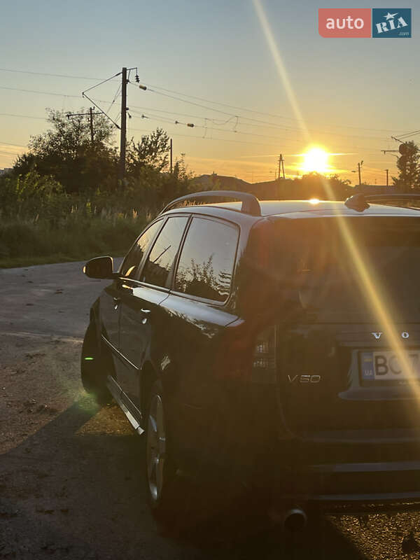 Універсал Volvo V50 2010 в Брюховичах