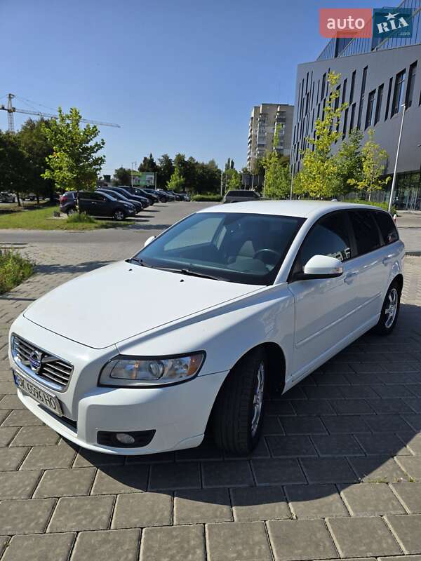 Универсал Volvo V50 2012 в Ровно