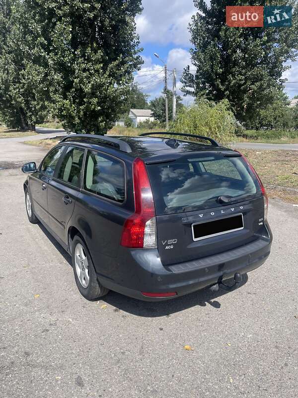 Універсал Volvo V50 2010 в Дніпрі