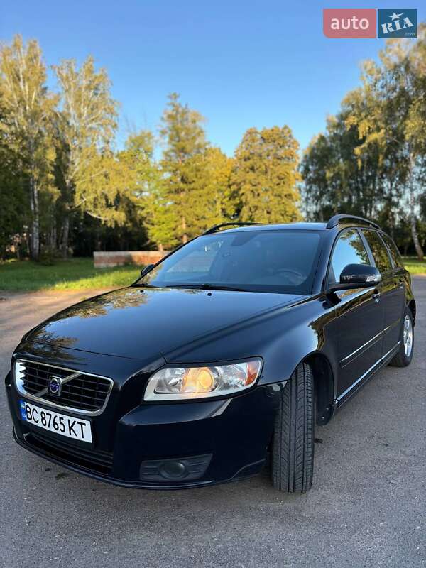 Універсал Volvo V50 2009 в Старому Самборі