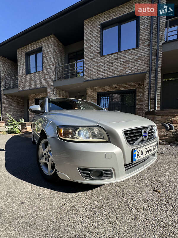 Volvo V50 2011 Volvo V50 2011