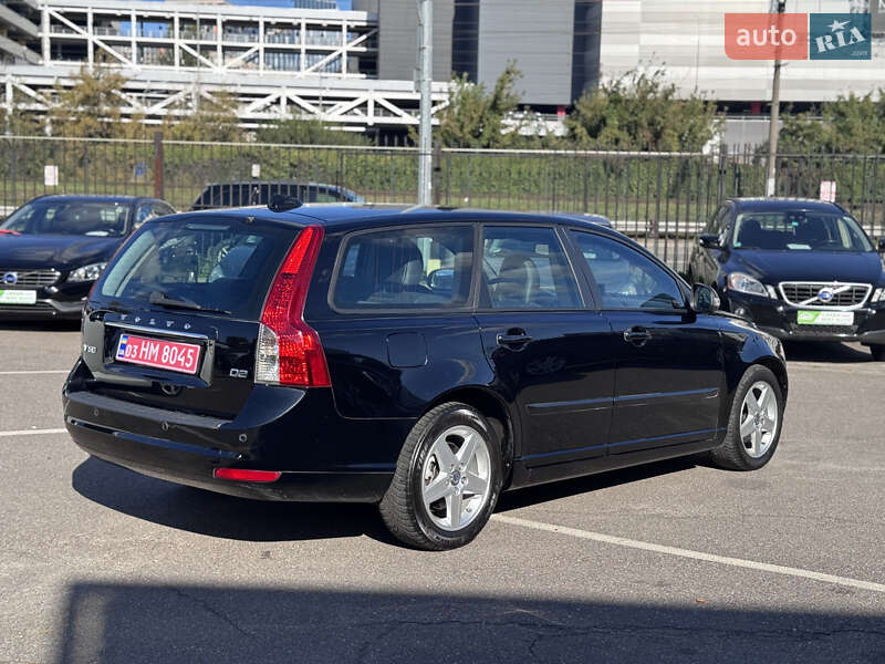 Универсал Volvo V50 2012 в Киеве